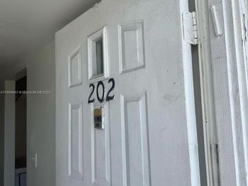 438 NE 210th Cir Ter