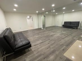 10415 NW 35th Ave, Miami FL 33147