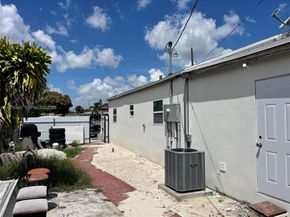 10415 NW 35th Ave, Miami FL 33147