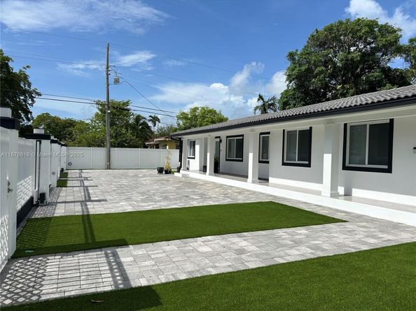 400 SW 47th Ave, Coral Gables FL 33134