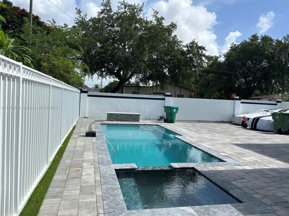 400 SW 47th Ave, Coral Gables FL 33134