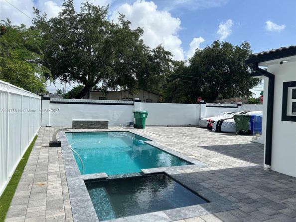 400 SW 47th Ave, Coral Gables FL 33134