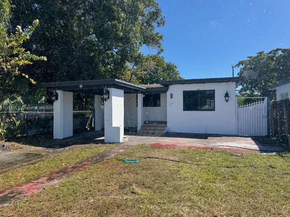 440 E 37th St, Hialeah FL 33013