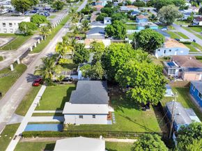 1130 NW 91st St, Miami FL 33150