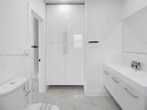 1130 NW 91st St, Miami FL 33150