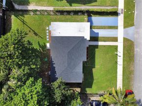 1130 NW 91st St, Miami FL 33150