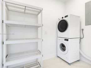 1130 NW 91st St, Miami FL 33150