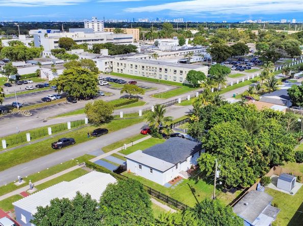 1130 NW 91st St, Miami FL 33150