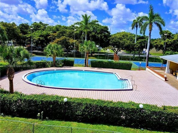 11925 NE 2nd Ave B309, North Miami FL 33161