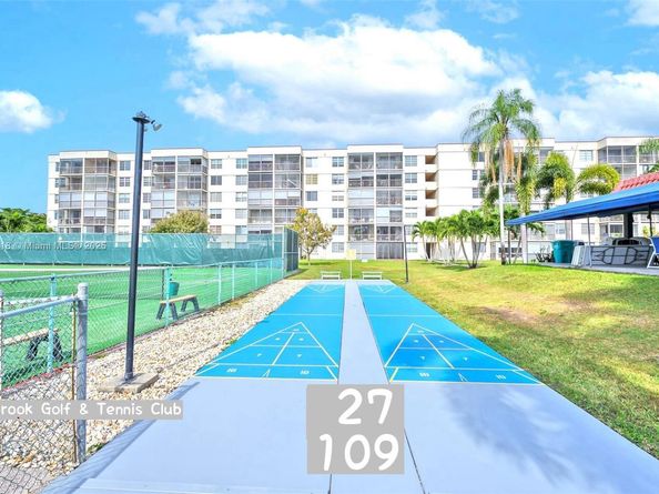 681 S Hollybrook Dr 109, Pembroke Pines FL 33025