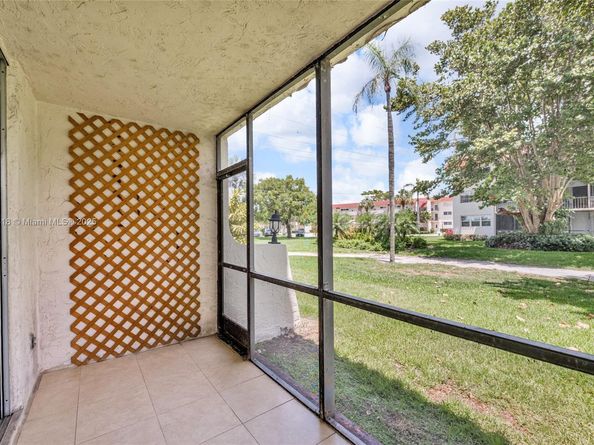 681 S Hollybrook Dr 109, Pembroke Pines FL 33025