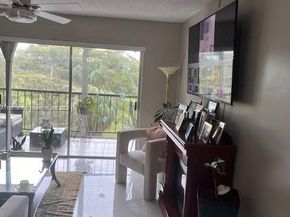 6100 NW 44th St 405, Lauderhill FL 33319