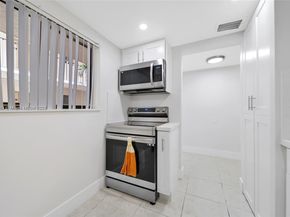 8005 SW 107th Ave 122, Miami FL 33173