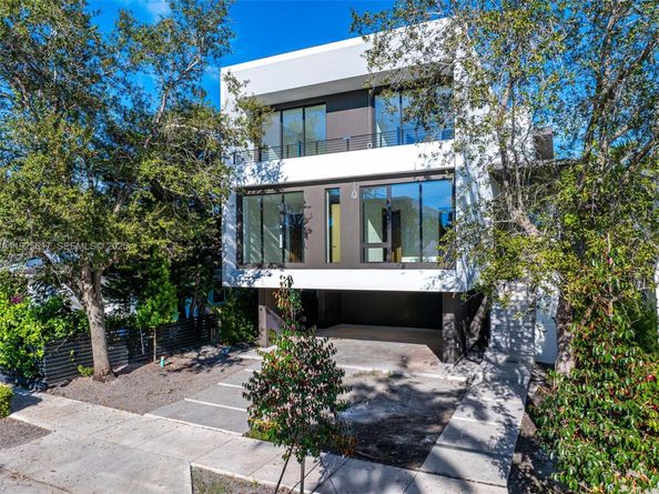 3551 Crystal Ct, Miami FL 33133