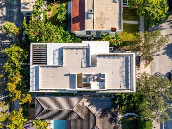 3551 Crystal Ct, Miami FL 33133