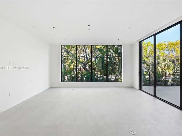 3551 Crystal Ct, Miami FL 33133