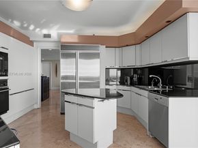 3802 NE 207th St 1001, Aventura FL 33180