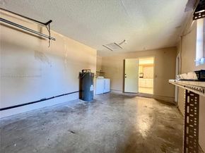 6990 SW 1st St, Margate FL 33068