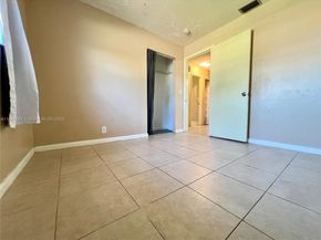 6990 SW 1st St, Margate FL 33068