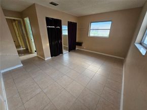 6990 SW 1st St, Margate FL 33068