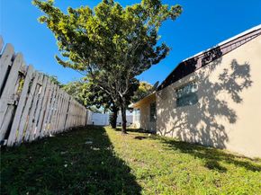 6990 SW 1st St, Margate FL 33068