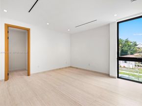 4401 SW 14th St, Miami FL 33134