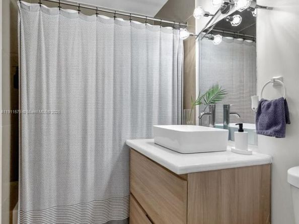 765 NW 46th St, Miami FL 33127