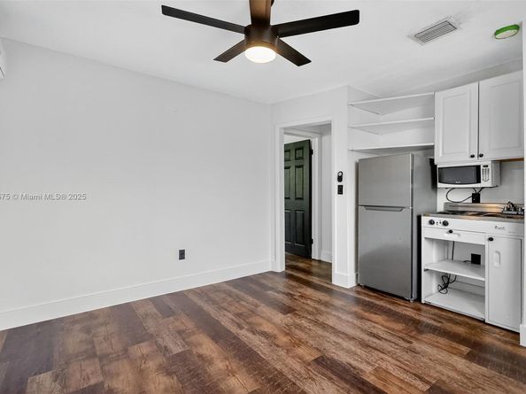 765 NW 46th St, Miami FL 33127