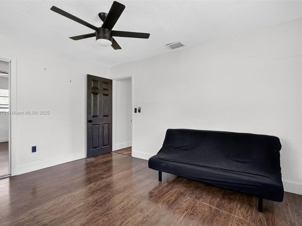 765 NW 46th St, Miami FL 33127