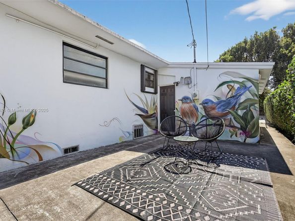 765 NW 46th St, Miami FL 33127