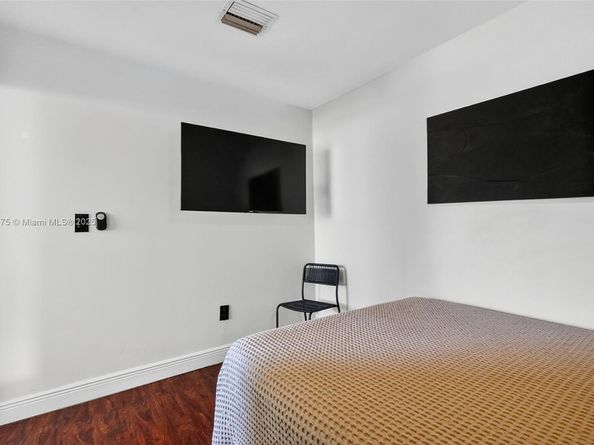 765 NW 46th St, Miami FL 33127