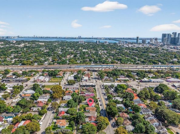 765 NW 46th St, Miami FL 33127