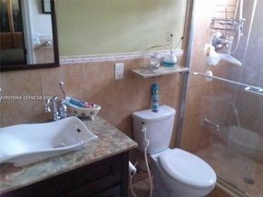 2512 Island Dr, Miramar FL 33023