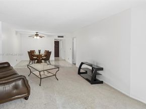 3800 N Hills Dr 206, Hollywood FL 33021