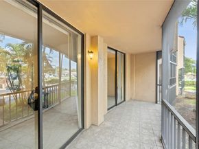 3800 N Hills Dr 206, Hollywood FL 33021