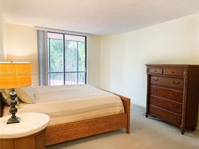 3800 N Hills Dr 206, Hollywood FL 33021