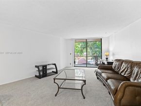 3800 N Hills Dr 206, Hollywood FL 33021