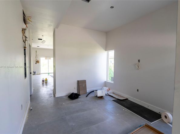 10290 SW 174th Ter, Miami FL 33157
