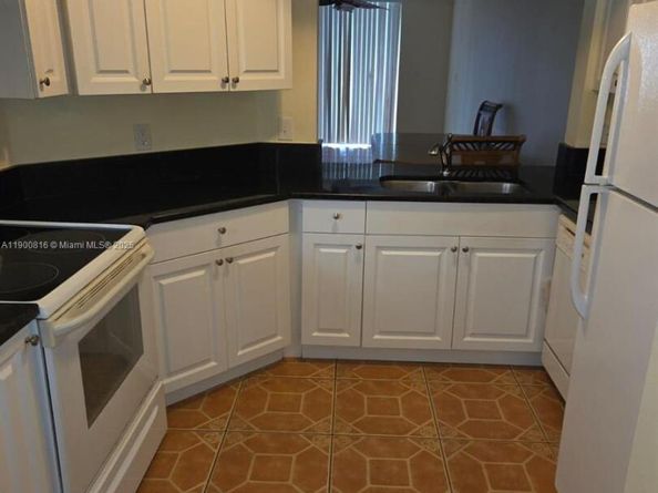 117 Lake Emerald Dr 108, Oakland Park FL 33309