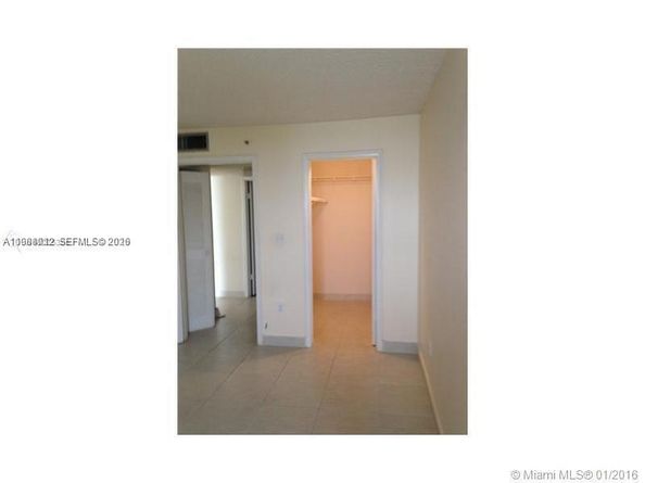 9688 Fontainebleau Blvd 205, Miami FL 33172