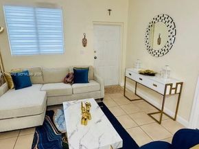 2811 SE 17th Ave 110, Homestead FL 33035