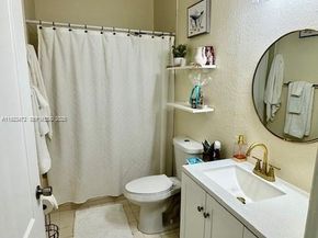 2811 SE 17th Ave 110, Homestead FL 33035