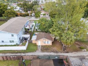 1726 Roosevelt St, Hollywood FL 33020