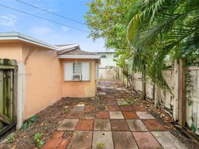 1726 Roosevelt St, Hollywood FL 33020