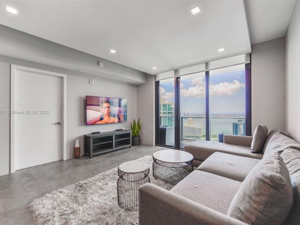 1010 Brickell Av 4203, Miami FL 33131