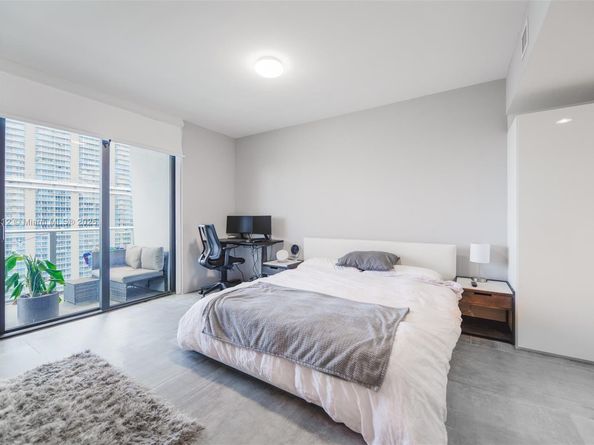 1010 Brickell Av 4203, Miami FL 33131