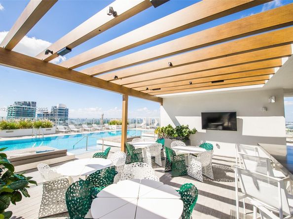 1010 Brickell Av 4203, Miami FL 33131