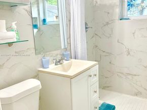2 NE 45th St, Miami FL 33137
