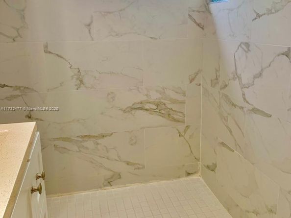 2 NE 45th St, Miami FL 33137