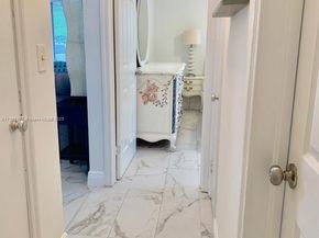 2 NE 45th St, Miami FL 33137